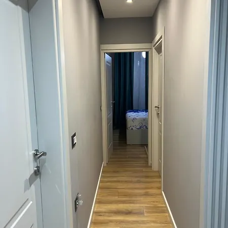 Apartment Mone